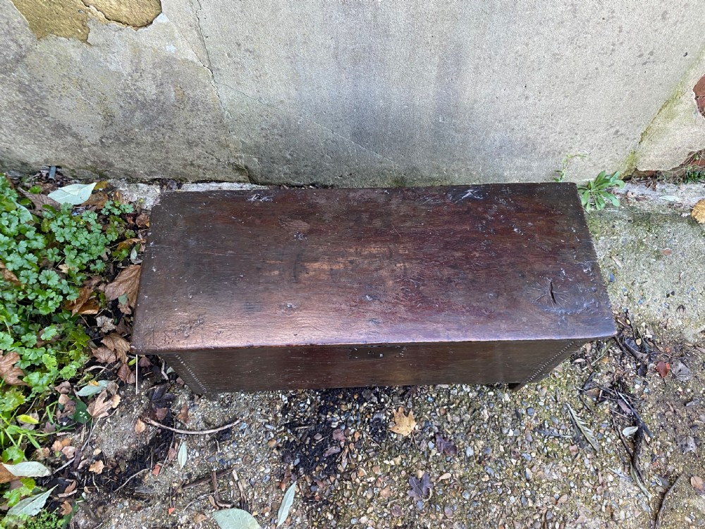 Early Oak Coffer View IX