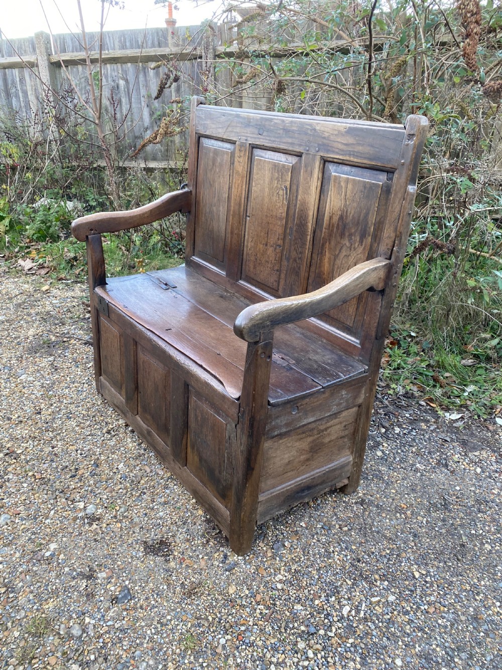 Early Oak Settle View V