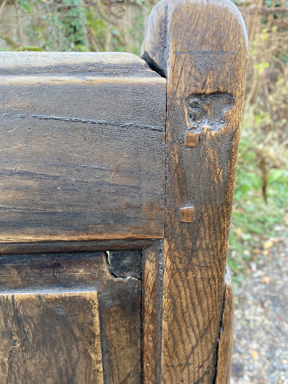 Early Oak Settle View XIV