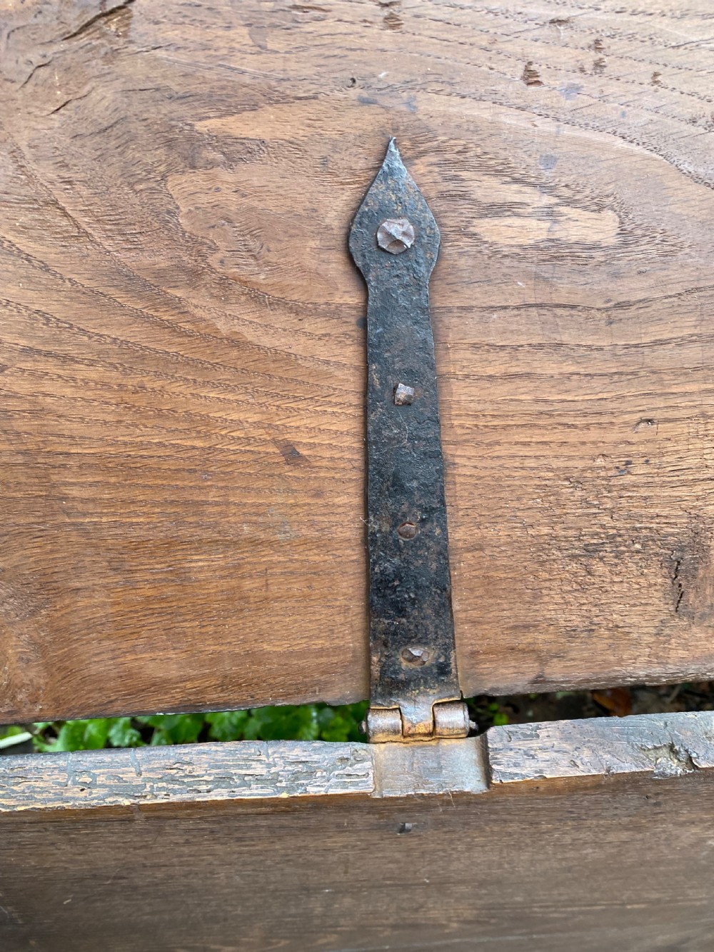 Early Oak Sword Chest View XXI