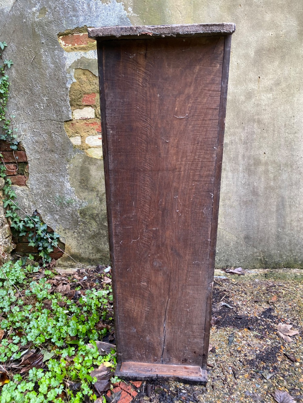 Early Oak Sword Chest View XXV