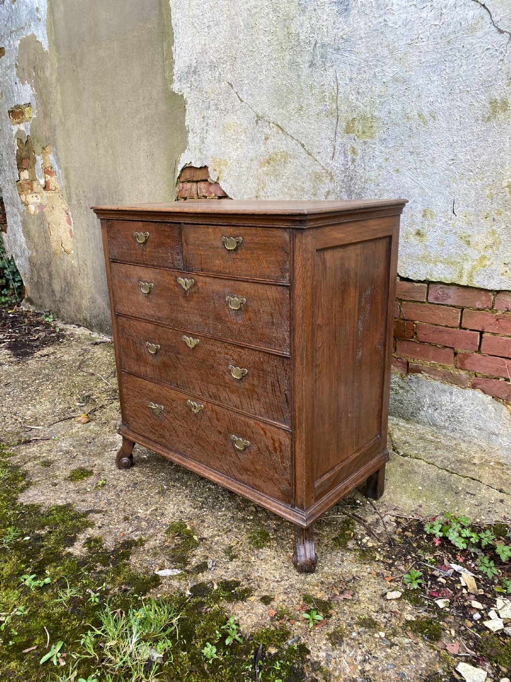 Early Oak Chest of Drawers  View X