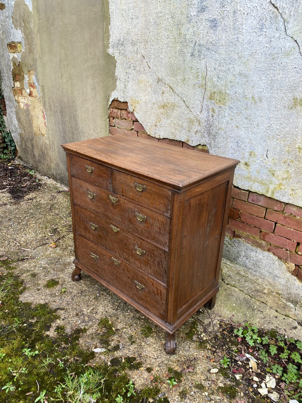 Early Oak Chest of Drawers  View XI