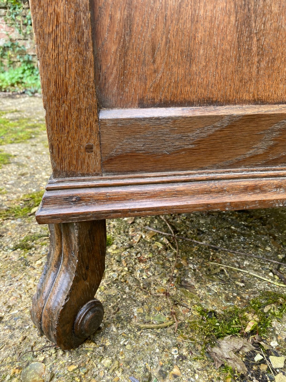 Early Oak Chest of Drawers  View XIV