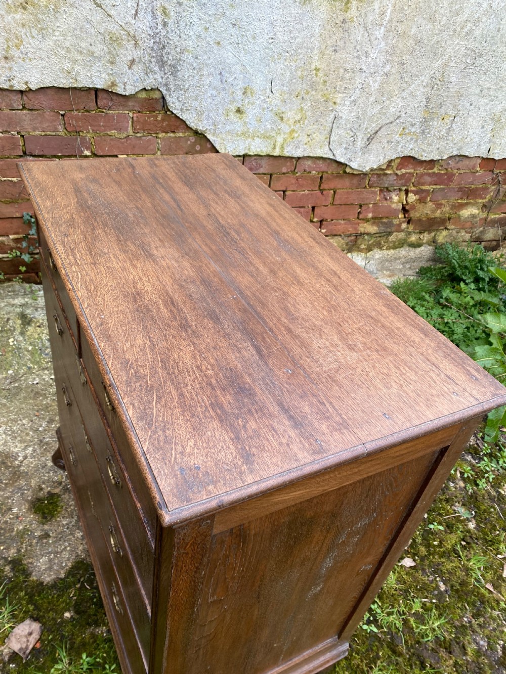 Early Oak Chest of Drawers  View XVII