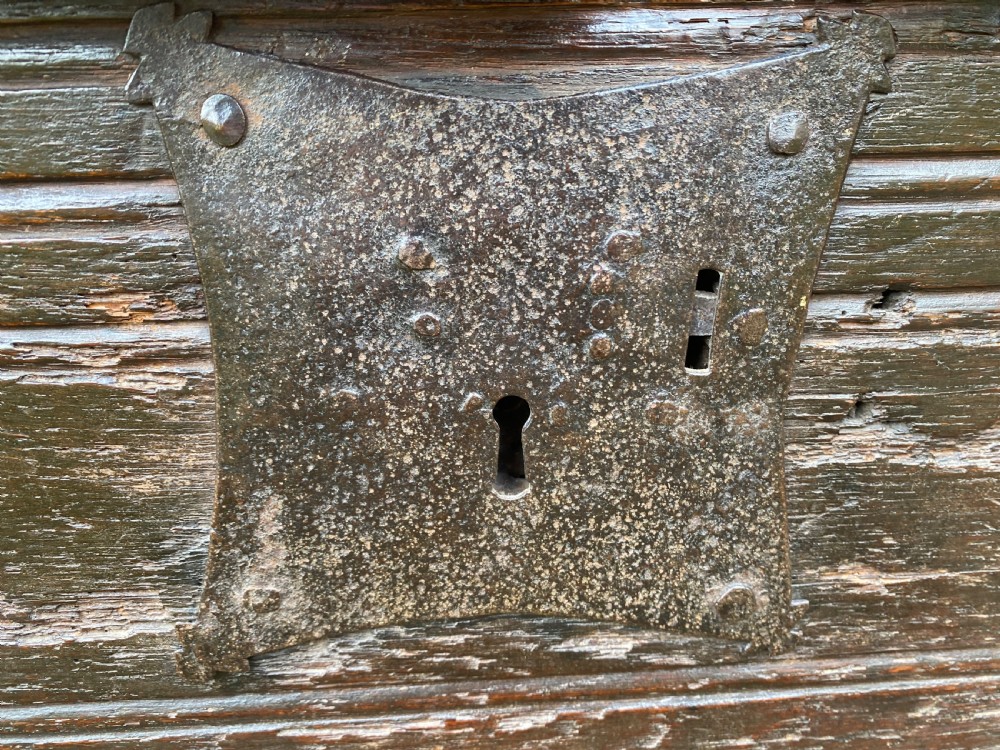 Very Early Oak Plank Coffer View XVIII