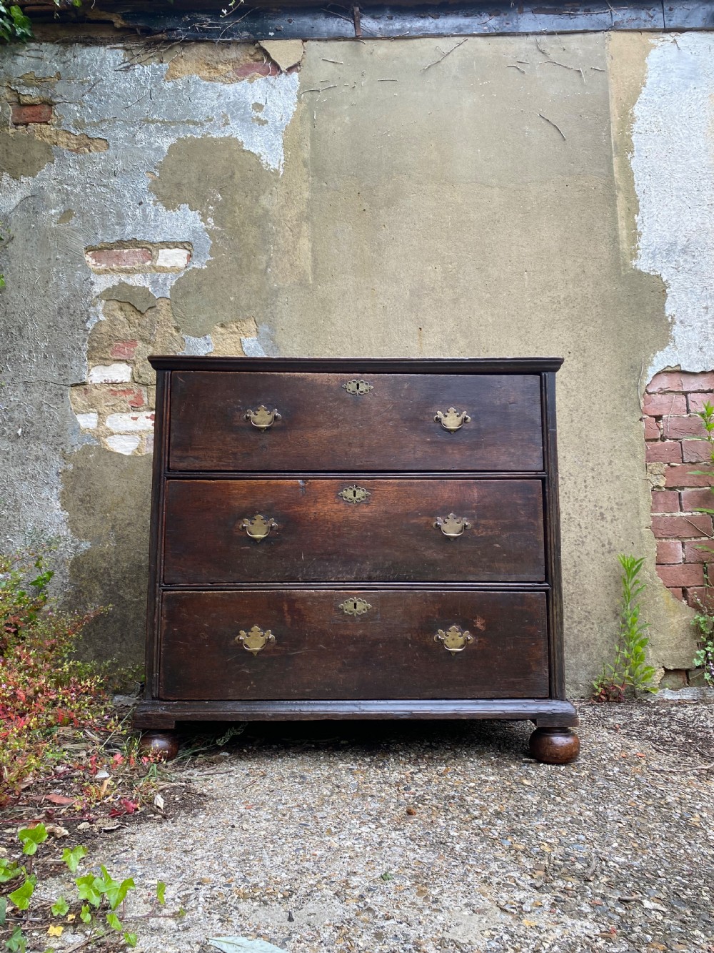Early Oak Chest of Drawers 