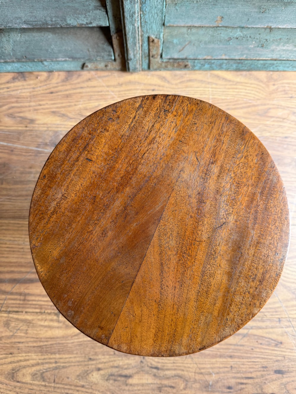 Apprentice Piece Table View VI