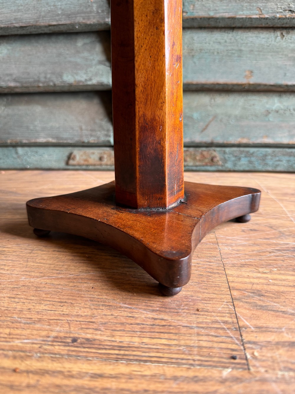 Apprentice Piece Table View VII
