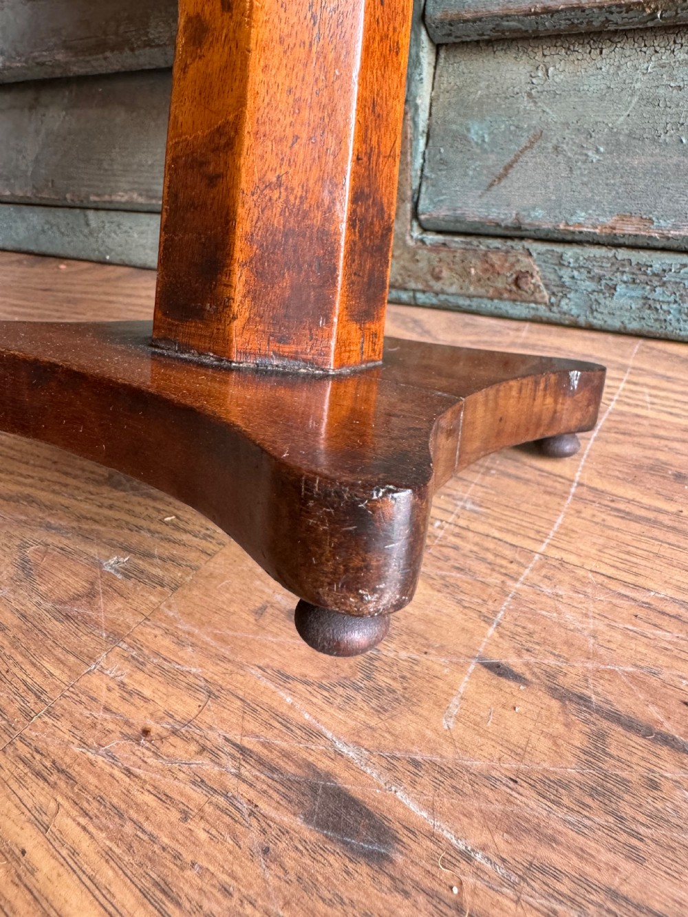 Apprentice Piece Table View XII