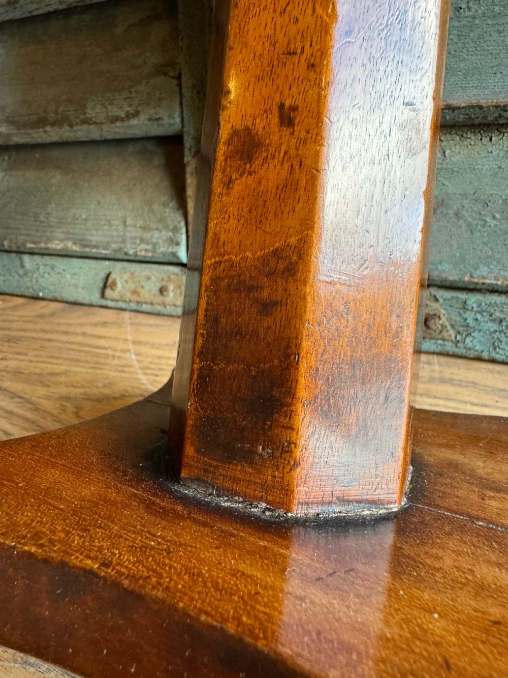 Apprentice Piece Table View XIII