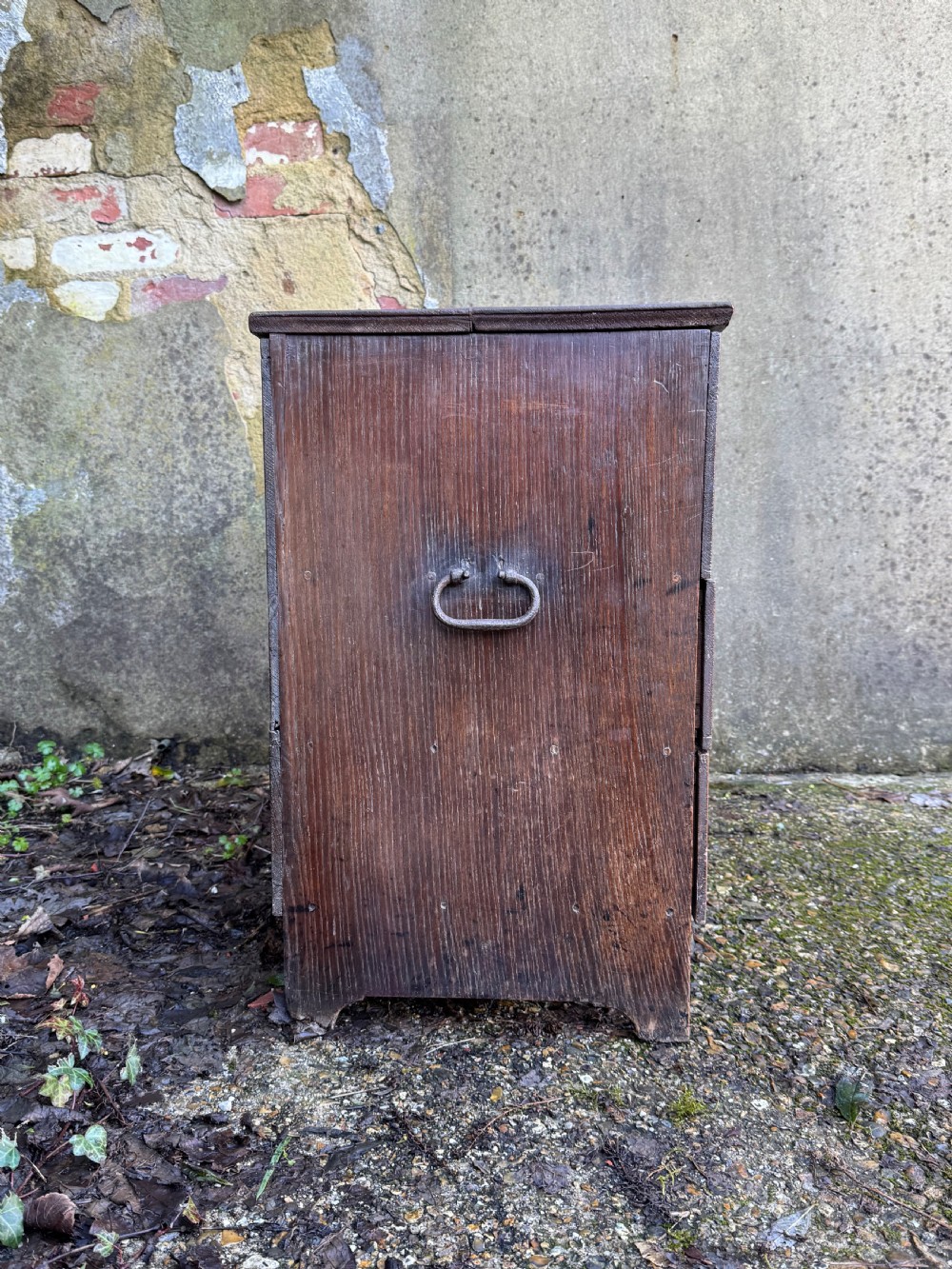 Early Oak Chest View XIII