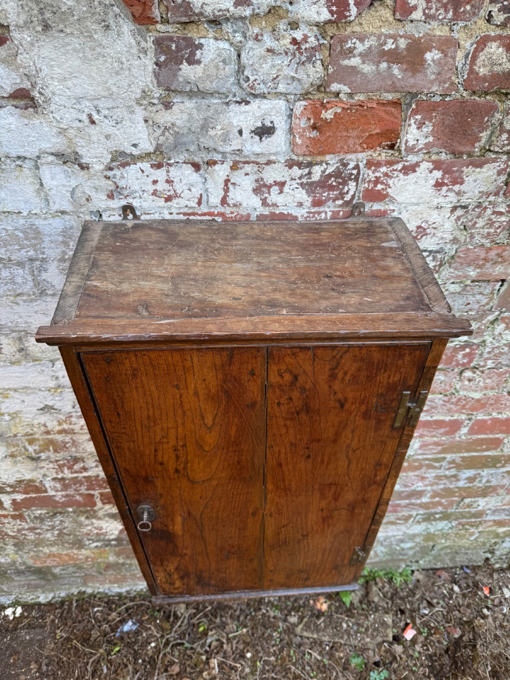 Early Oak Wall Cupboard  View XXII