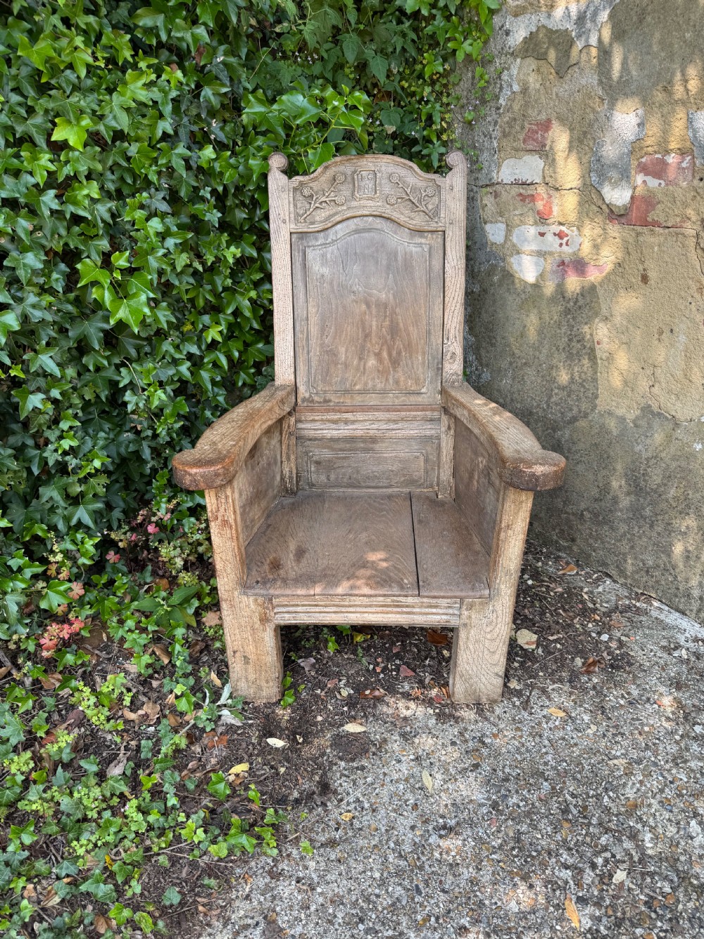 Early Elm Armchair View VI