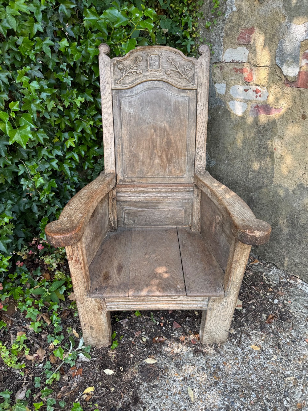Early Elm Armchair View VII