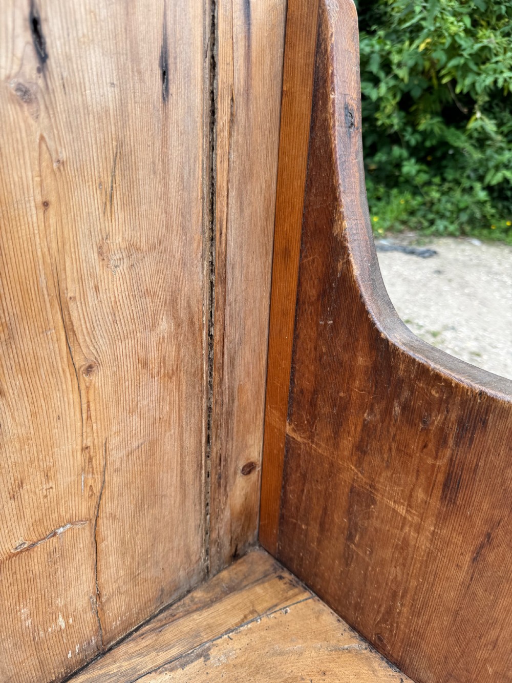 An Antique Settle View XI