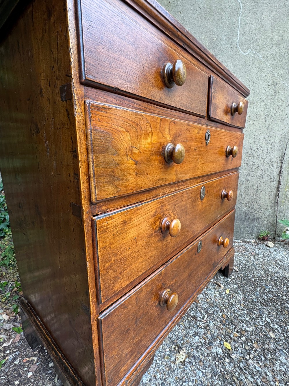 Antique Chest of Drawers  View XVII