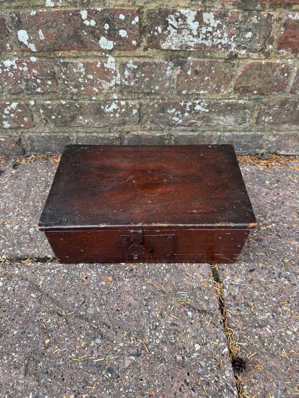 Small Early Box View V