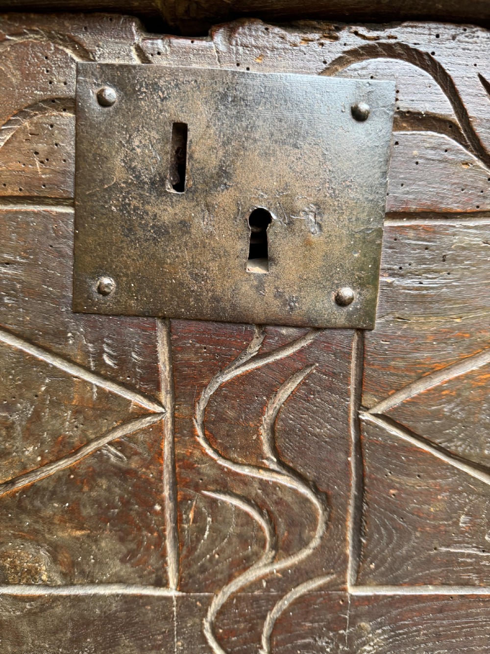 Early Elm Plank Coffer  View IV