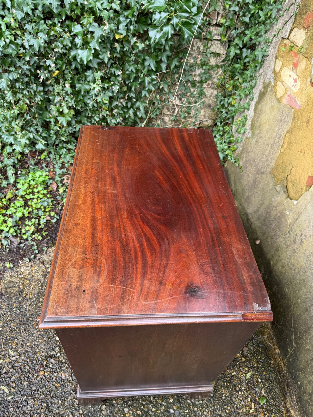 Georgian Chest of Drawers  View VII