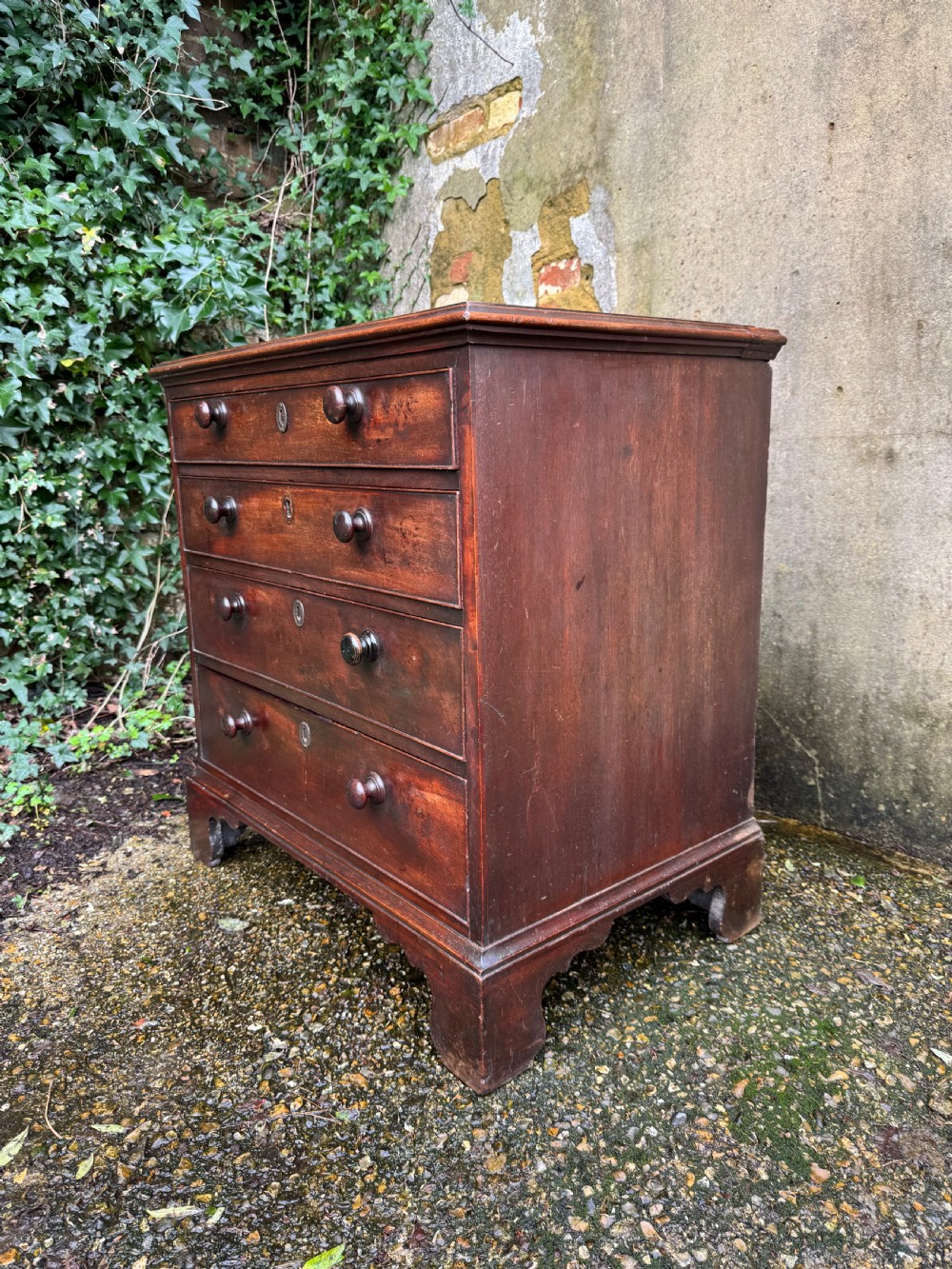 Georgian Chest of Drawers  View X