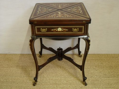 Envelope Card Table