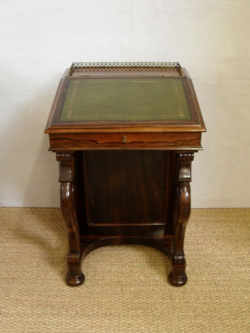 Rosewood Davenport