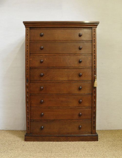 Oak Wellington Chest