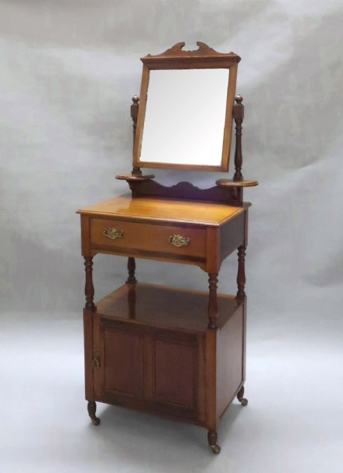 Victorian Mahogany Dressing Table