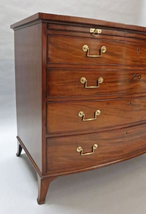 fig 1. GEORGE III FIGURED MAHOGANY CHEST OF DRAWERS BY GILLOWS
