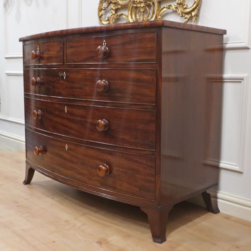 fig 1. Georgian Mahogany Bow Fronted Chest of Drawers Attributed to Gillows