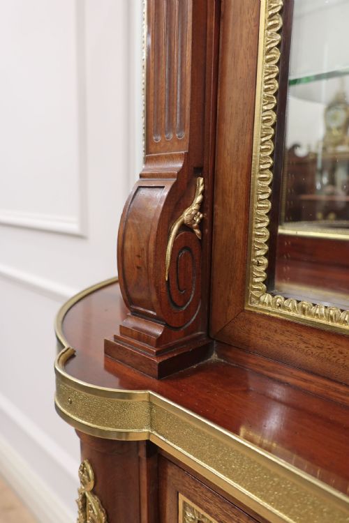 FRENCH LOUIS XVI STYLE DISPLAY CABINET ATTRIBUTED TO PAUL SORMANI - ADDITIONAL PHOTO 10
