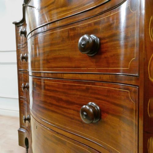 GEORGIAN MAHOGANY SERPENTINE FRONTED CHEST OF DRAWERS - ADDITIONAL PHOTO 11