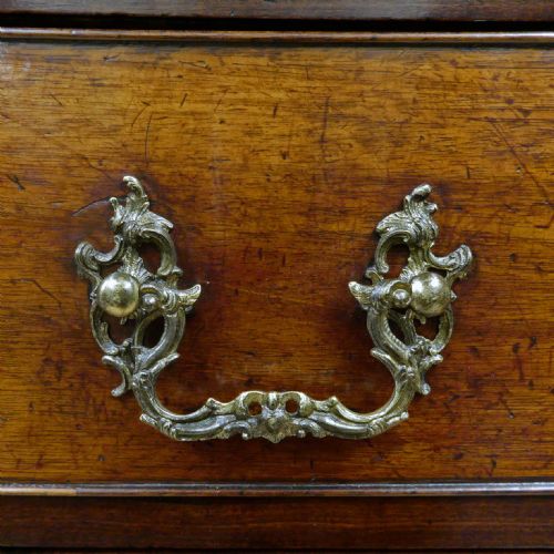 GEORGIAN CHIPPENDALE PERIOD MAHOGANY CHEST OF DRAWERS - ADDITIONAL PHOTO 2