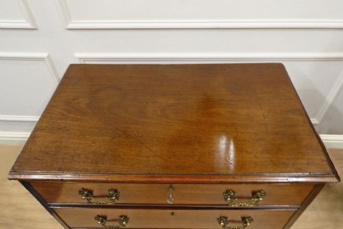 GEORGIAN CHIPPENDALE PERIOD MAHOGANY CHEST OF DRAWERS - ADDITIONAL PHOTO 5
