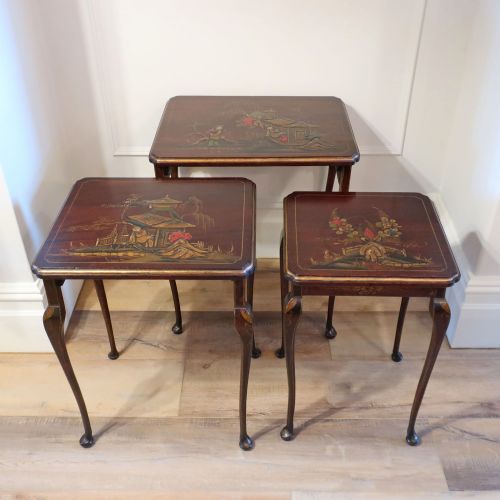 QUEEN ANNE STYLE CHINOISERIE NEST OF THREE TABLES - ADDITIONAL PHOTO 4