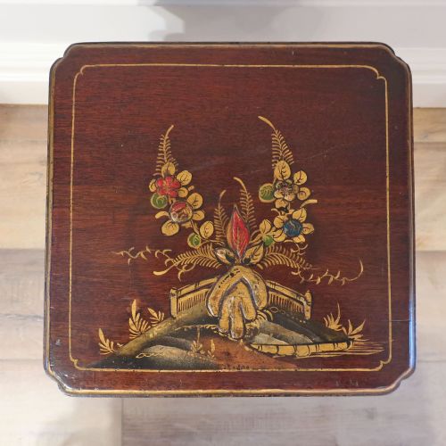 QUEEN ANNE STYLE CHINOISERIE NEST OF THREE TABLES - ADDITIONAL PHOTO 7