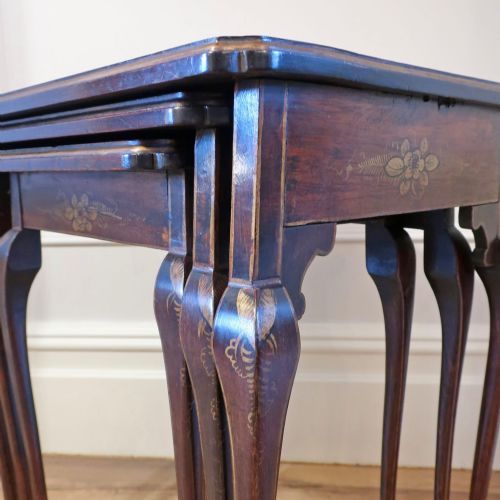QUEEN ANNE STYLE CHINOISERIE NEST OF THREE TABLES - ADDITIONAL PHOTO 9