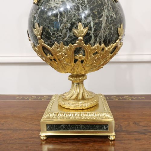 PAIR OF FRENCH LOUIS XVI STYLE MARBLE GILT BRONZE TABLE LAMPS - ADDITIONAL PHOTO 10