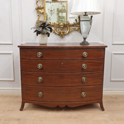 GEORGIAN MAHOGANY BOW FRONTED CHEST OF DRAWERS