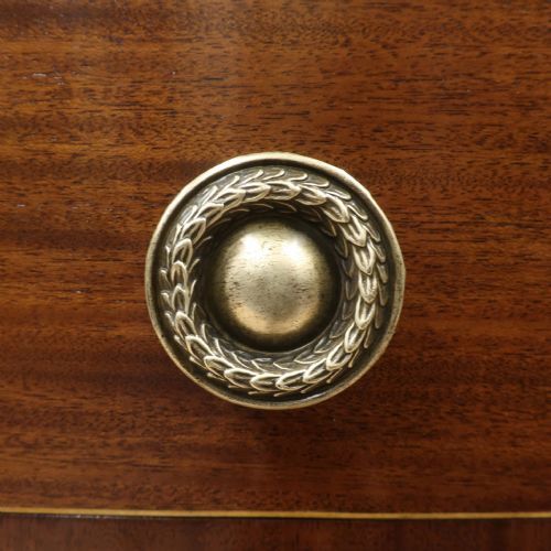 GEORGIAN MAHOGANY BOW FRONTED CHEST OF DRAWERS - ADDITIONAL PHOTO 4