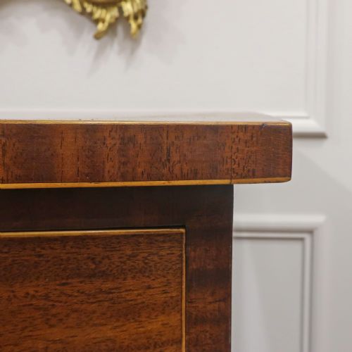 GEORGIAN MAHOGANY BOW FRONTED CHEST OF DRAWERS - ADDITIONAL PHOTO 7