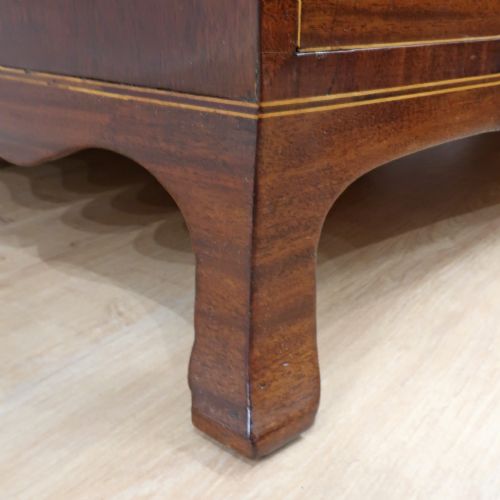 GEORGIAN MAHOGANY BOW FRONTED CHEST OF DRAWERS - ADDITIONAL PHOTO 10