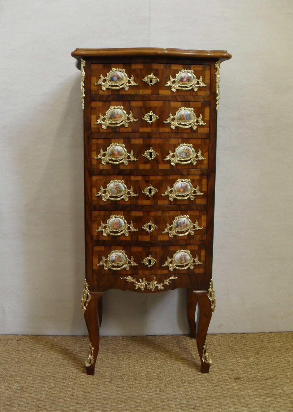 French Chest of Drawers
