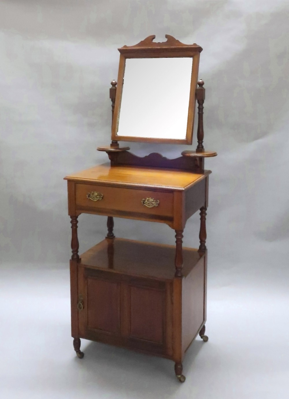 Victorian Mahogany Dressing Table
