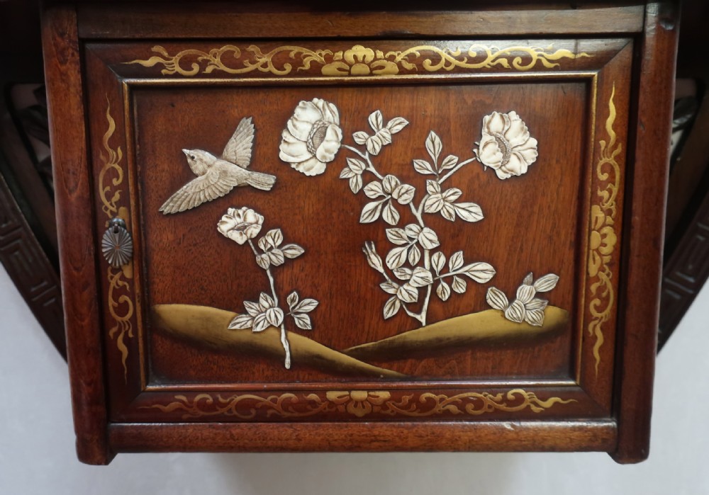 JAPANESE MEIJI PERIOD SHIBAYAMA HANGING DISPLAY CABINET View IX