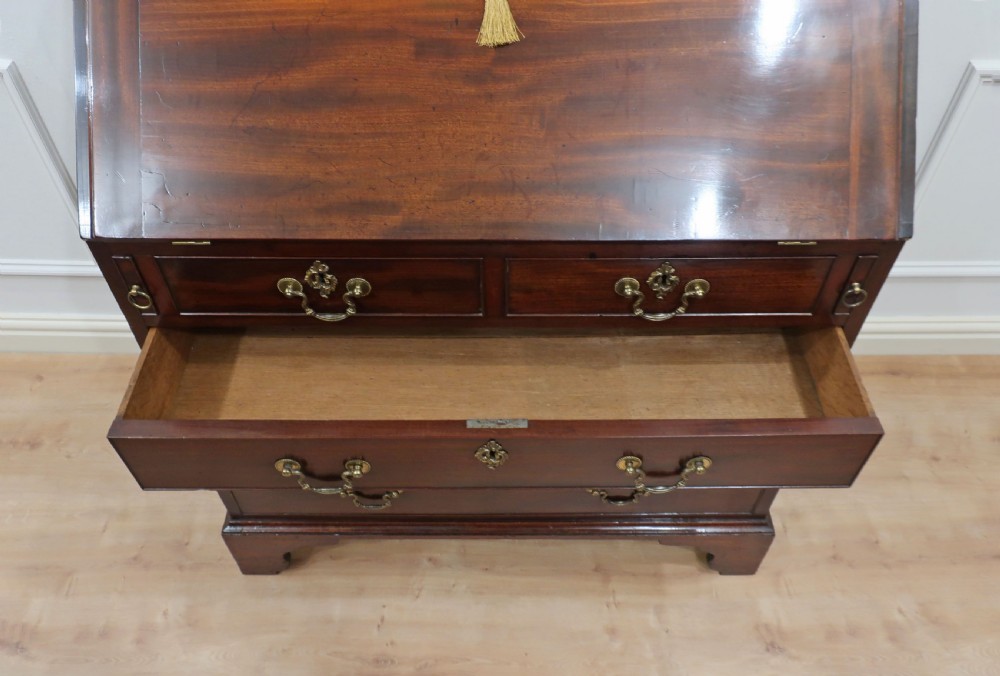 Georgian Mahogany Bureau View XIII