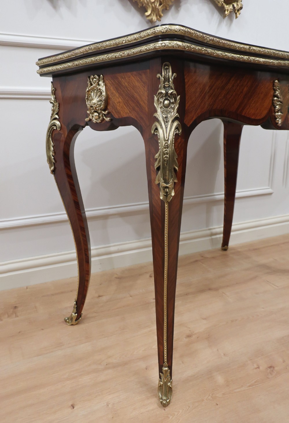 French Louis XV Style Satiné & Rosewood Side Table View VIII