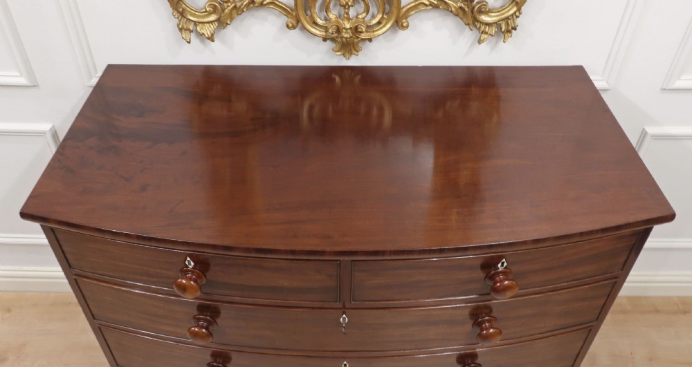 Georgian Mahogany Bow Fronted Chest of Drawers Attributed to Gillows View VII