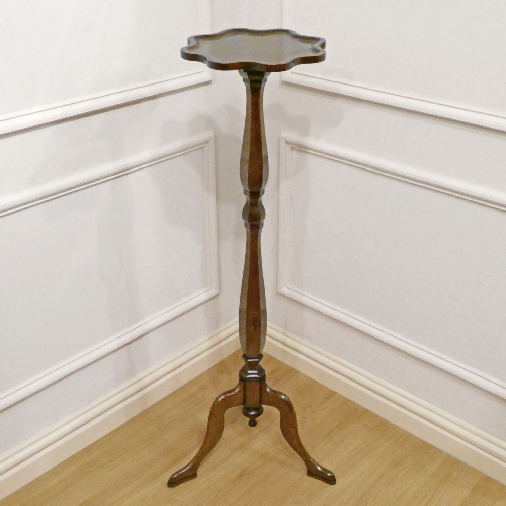 Pair of Edwardian Oak Torchères or Plants Stands View II